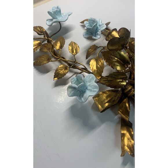Vintage Hollywood Regency Mid Century Modern Gold Metal Candle Sconce W Flowers - Picture 3 of 9